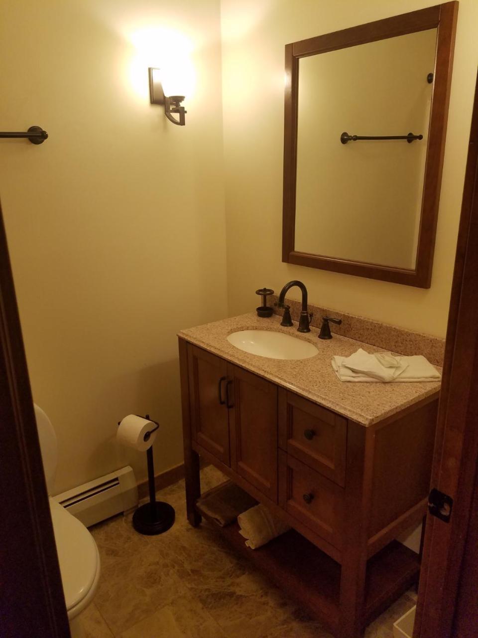 Ski In/Out Trailside Townhome Killington Bagian luar foto